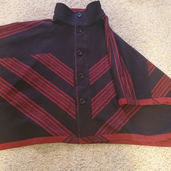 ♦️ SOLD Pendleton Chaparral Cape - Picture 6 of 8